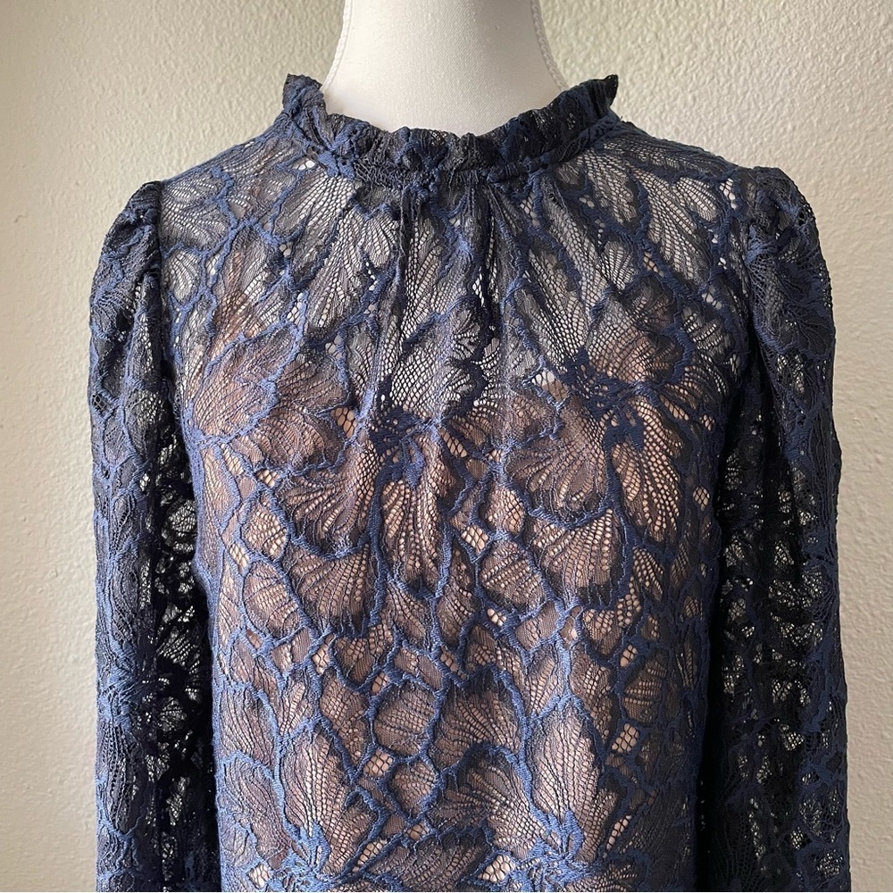 NWT WAYF Emma Puff Sleeve Lace Top Blouse Womens S Navy Floral Mock Neck Elegant - Picture 3 of 15
